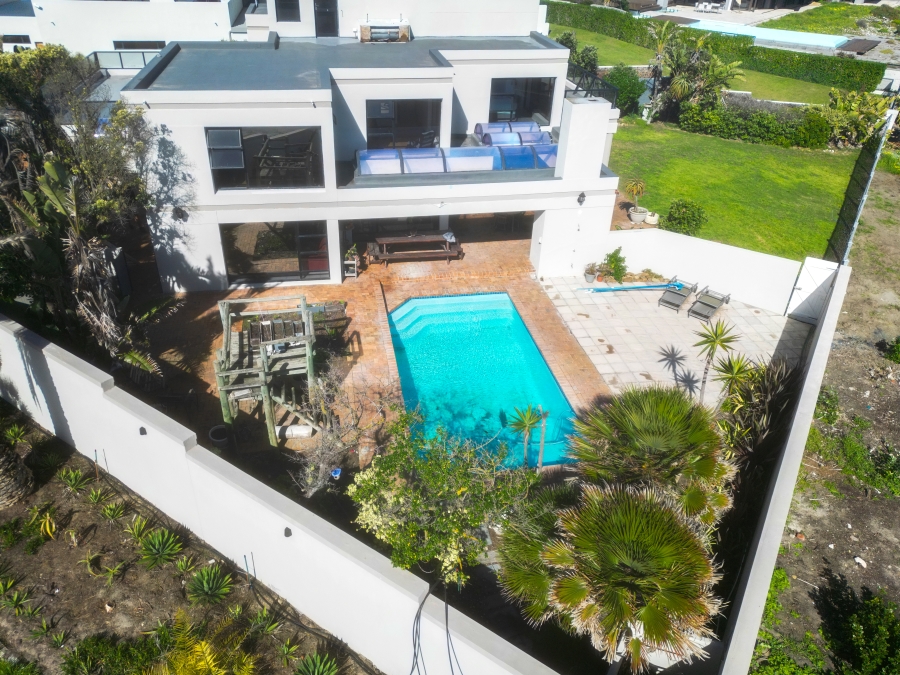 4 Bedroom Property for Sale in Van Riebeeckstrand Western Cape